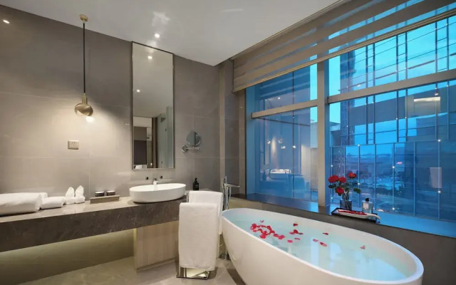Hazens Hotel (Chengdu Chunxi Road, Tianfu Square)
