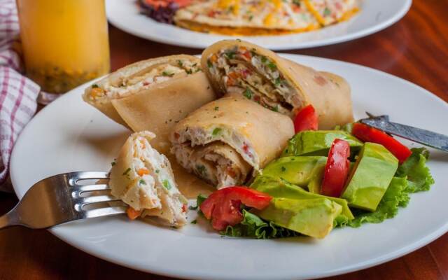 Ihamba Lakeside Safari Lodge