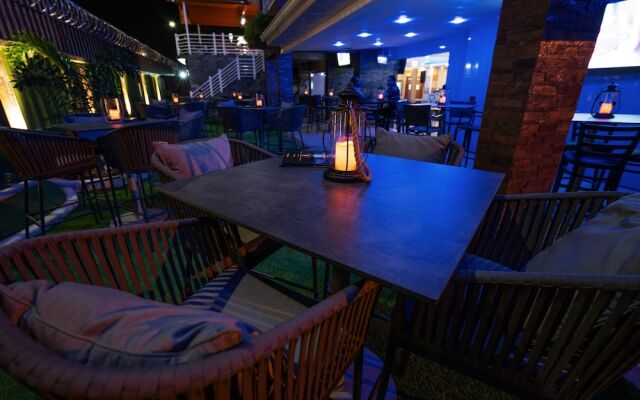 Runway Hotel