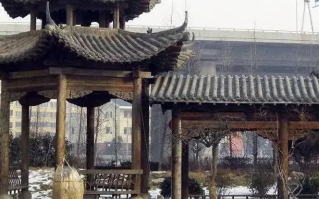 Qingdao Tianwei Huaqing Hotel