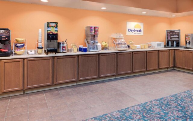 Coratel Inn & Suites By Jasper Newton