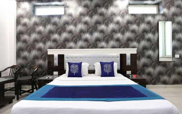 OYO 9674 Hotel Oberoi