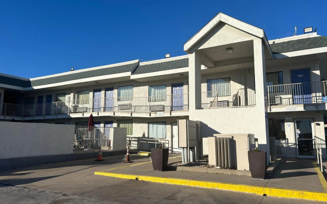 Motel 6 Austin, TX - North Central