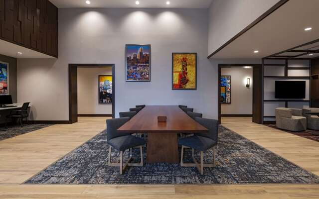 Hyatt Place Austin / Lake Travis / Four Points