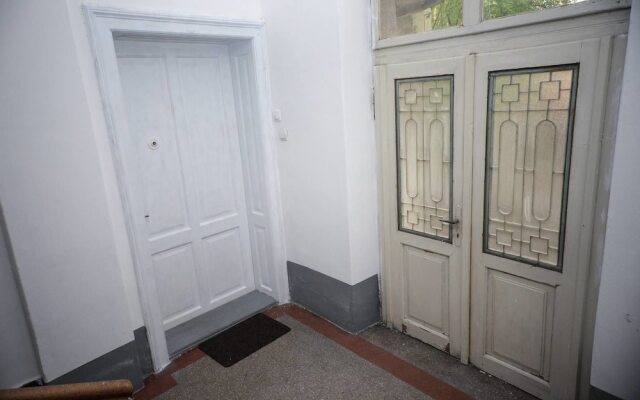 Srecko Apartment