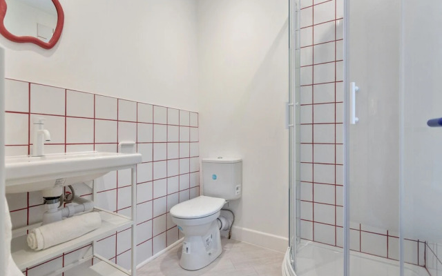 OnPoint -3 Bed House - Parking