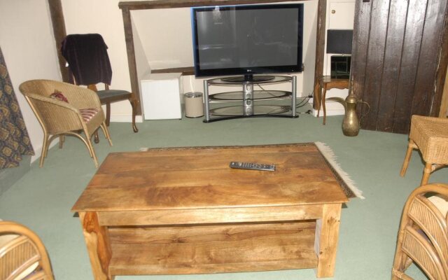 Cleavers Lyng - Guest house
