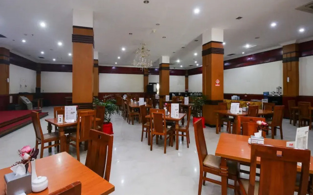 Idola Hotel
