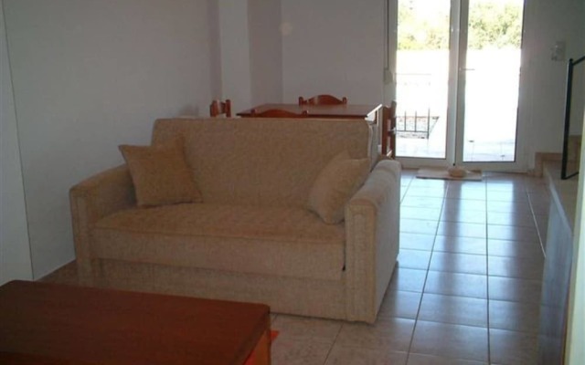 Akrotiri View Villas