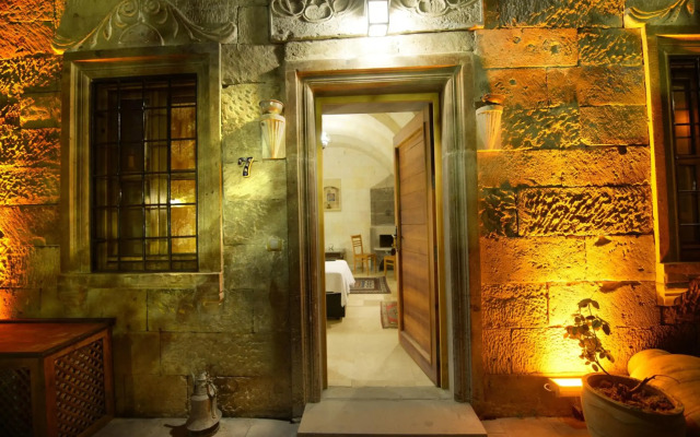 Vineyard Cave Hotel