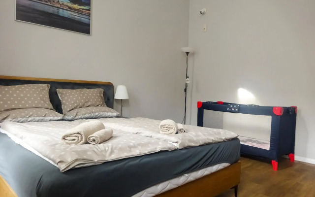 Corvin Point Rooms and Apartments