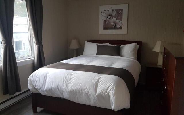1-Bedroom Apartment Sweet #3 by Amazing Property Rentals