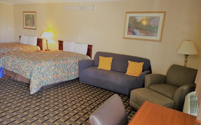 Grand View Plaza Inn & Suites