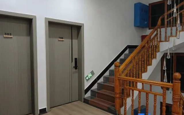 Tongfu Inn (Border Town Tea Cave Scenic Area Branch)