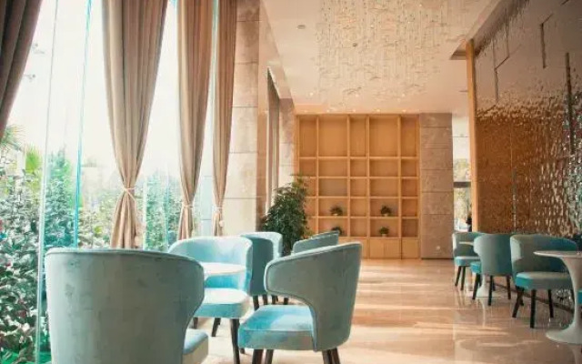 Huayue Oriental Hotel