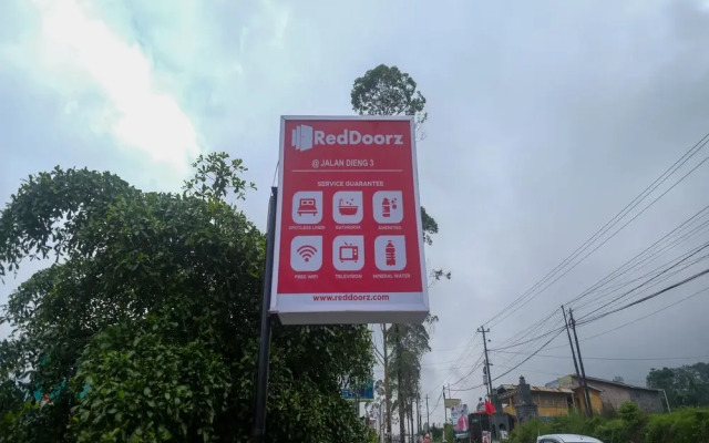 RedDoorz @ Jalan Dieng 3