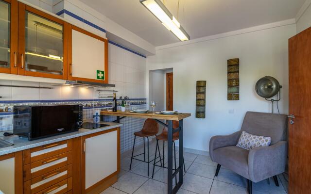 Faro Airport Flat 3 by Homing