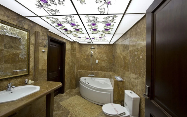 Lithos Hotel & Spa