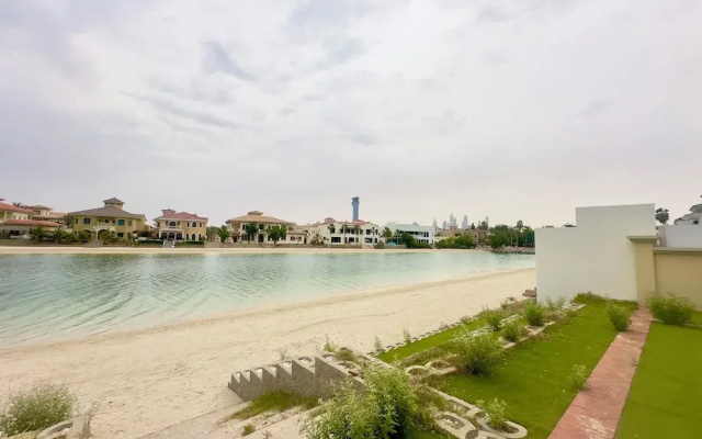 Private Palm Villa - Mint Stay