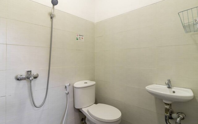 RedDoorz near Plaza Atrium Senen