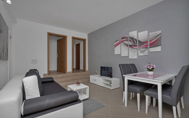 Petar - 200 m From Beach - A1