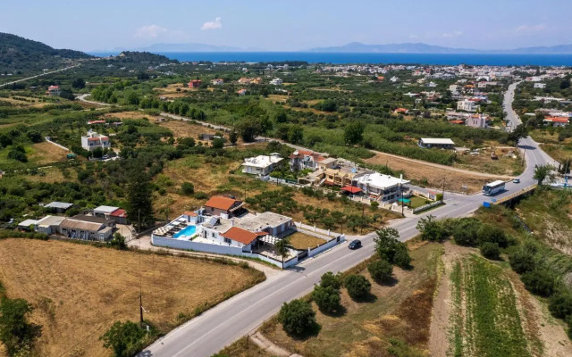 Pervolia-House