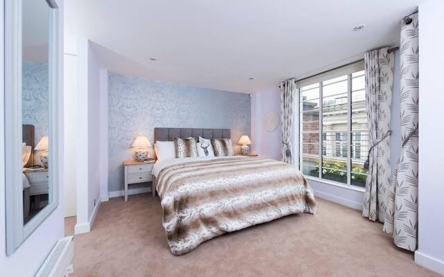 Luxurious 2 BR Apartment near Hyde Park