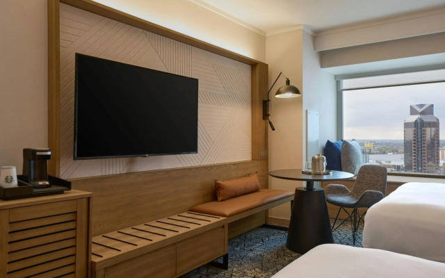 Sheraton Grand Sacramento Hotel