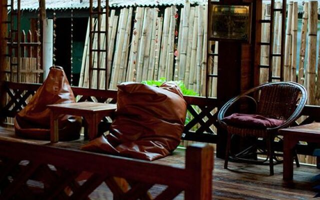 Baan Panburi Village