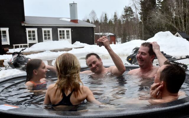 Försgården Fjällhotell