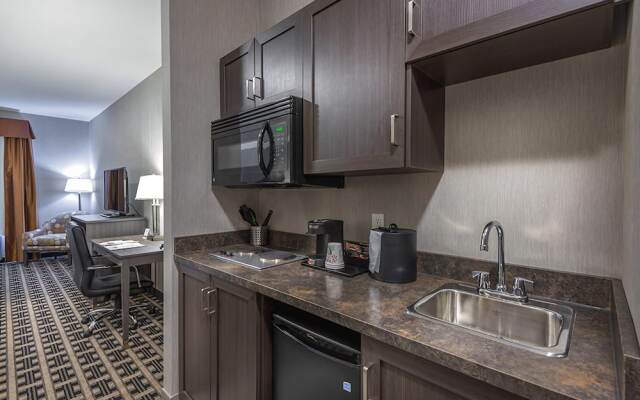 Timber Ridge Inn and Suites