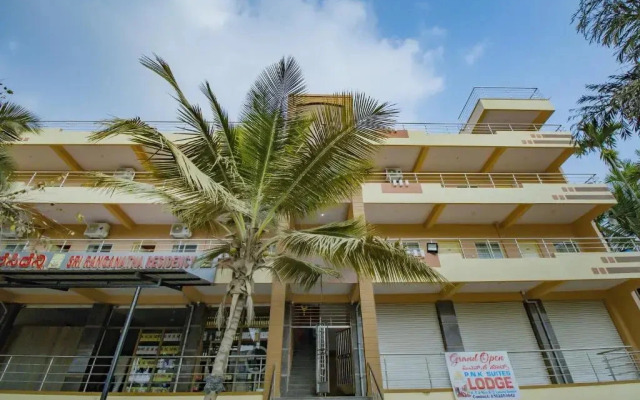P N K Suites by OYO Rooms