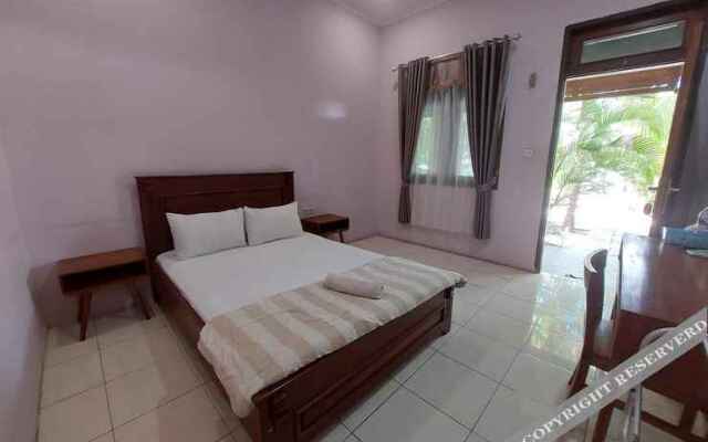 Sunrise Hotel Larantuka