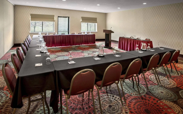 Holiday Inn Express & Suites East Greenbush (Albany-Skyline) by IHG