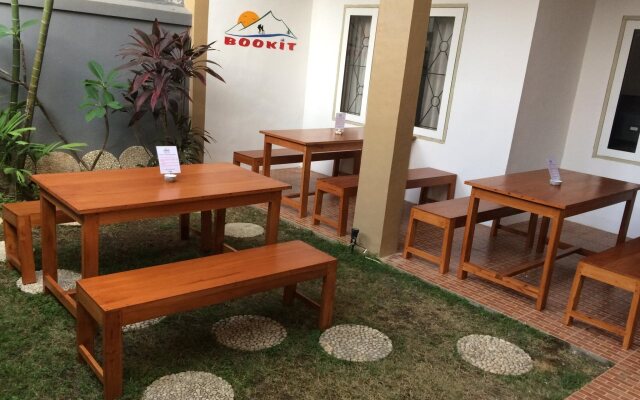 Bookit Backpacker Hostel
