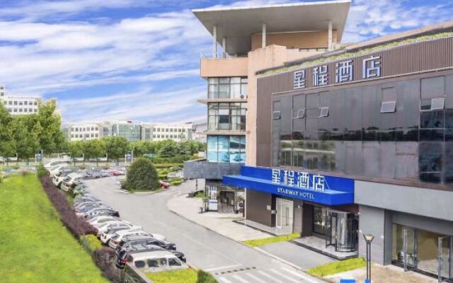 Starway Hotel Shanghai Necc Beiqing Highway