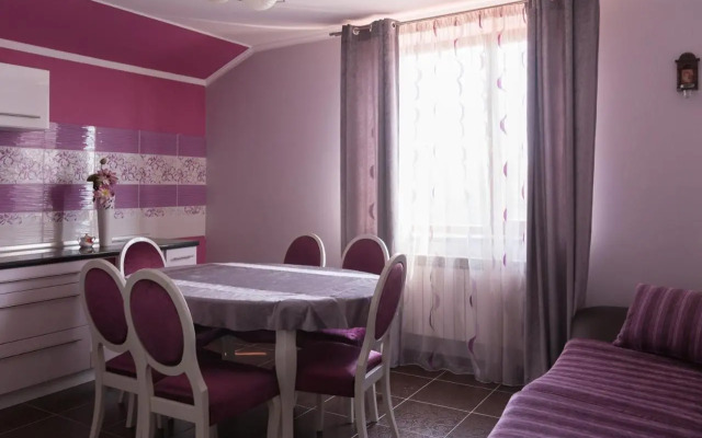 Semeyny Guest House