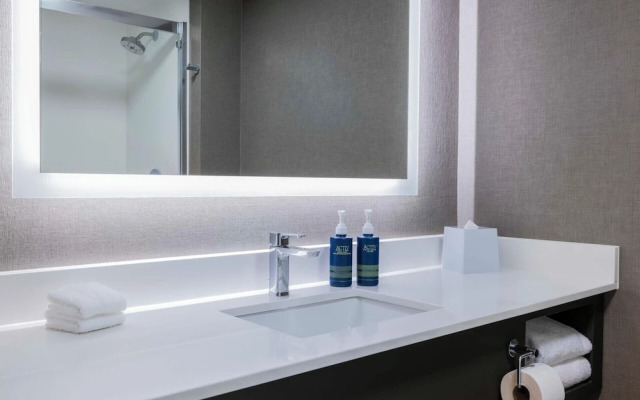 Wingate by Wyndham Columbus / Polaris