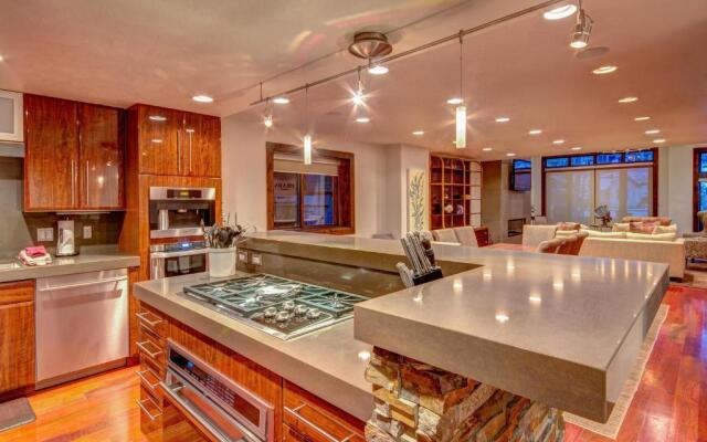 607 Deer Valley Drive