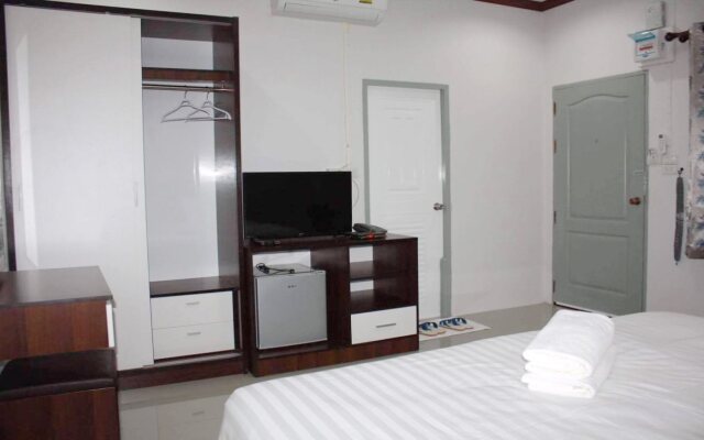 OYO 75394 Sakthong Grand Hotel