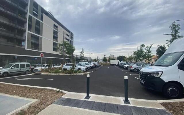 appartement spacieux avec grande terrasse