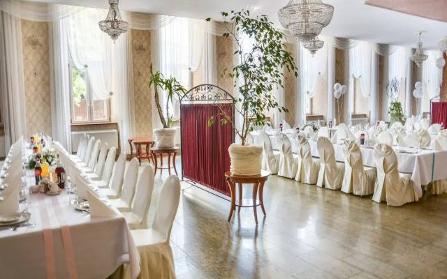 Komoda Club Residence