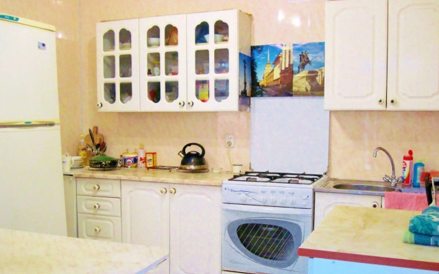 Liana Guest House