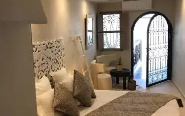 Riad Dollar Des Sables