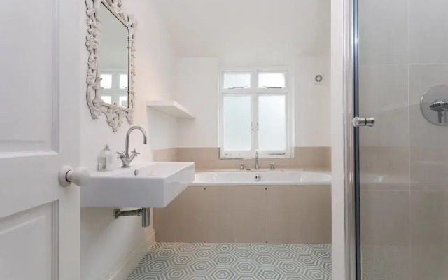 3 Bedroom Designer Home in Islington