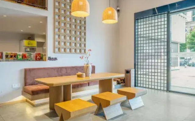 Li Lei B&B Hotel