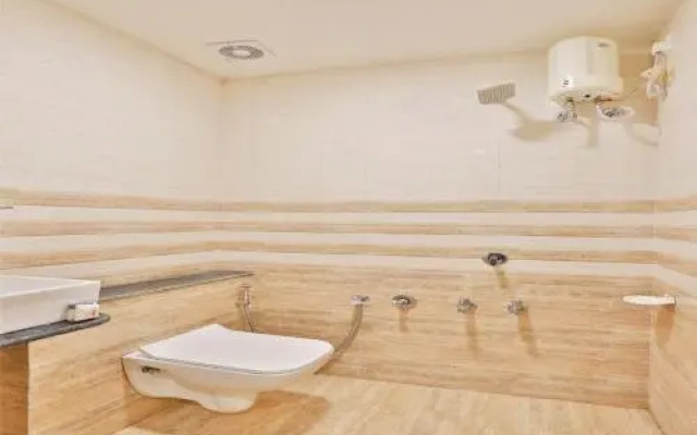 Hotel Landmark by Sky Stays