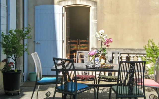 Apartment With one Bedroom in Saint-rémy-de-provence, With Pool Access
