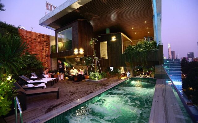 Au Lac 1 Hotel