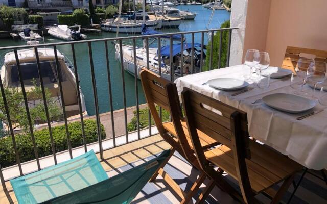 Charmant Studio 2/4 pers à Port Grimaud